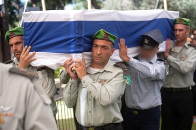 שרון אסמן הובא למנוחות: "מבקש שנהיה מאוחדים"