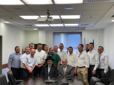 הרב לאו לרבני ארה"ב: כן לייעול – לא לחיסול הרבנות הראשית