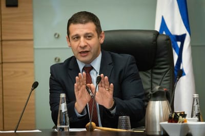 לאחר הסערה: קושניר מקדם הטבות מס לעמותת 'עד כאן'