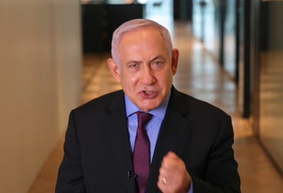 מאתגר את בנט: נתניהו שוחח עם מנכ"ל פייזר