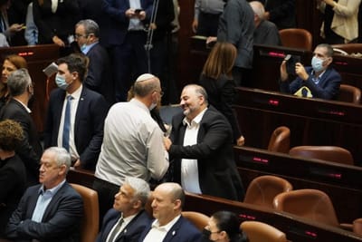 בגלל היעדרות רע"מ: ניר אורבך נטש את הכנסת