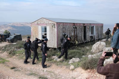 פינוי אלים בגבעת קומי אורי ביצהר, פצועים במקום