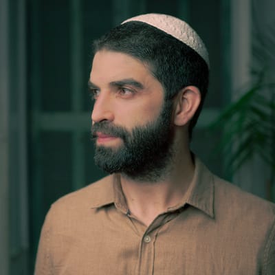 "שיר נולד מהצחוק שבתוך הכאב"| אלירן כהן בשיר חדש