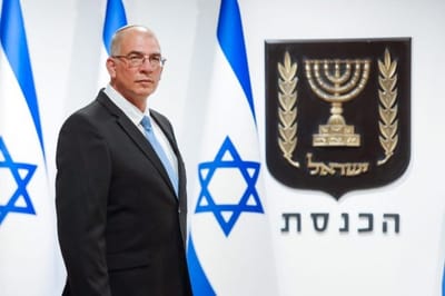 ניר אורבך
