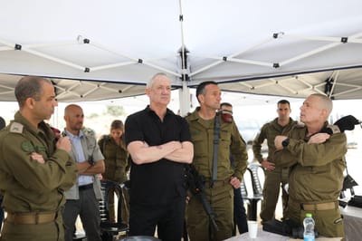 גנץ: "נכניס עוד עשרות אלפי פועלים נוספים לישראל"