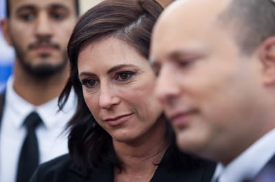 נעצרה חשודה בשליחת מכתבי האיום למשפחת בנט