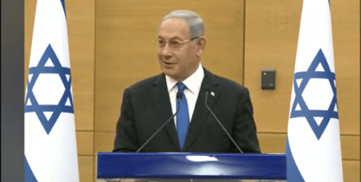 עוד לא התרגל? צפו: נתניהו "שכח" מי נשיא ארה"ב