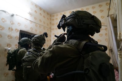 צפו: כוחות צה"ל ומסתערבי מג"ב בלילה של מעצרים