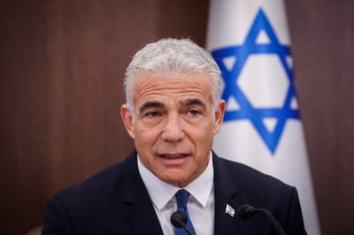 בעקבות הביקורת: לפיד ביטל את החופשה בצפון