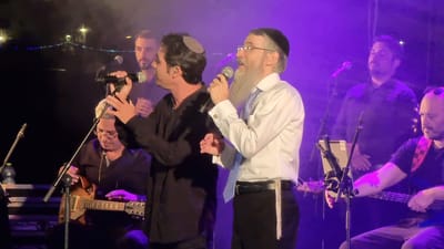 עם כיפה סרוגה: אביב גפן ביקש סליחה מהמתנחלים