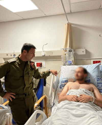 מפקד פיקוד העורף ביקר את הקצין שחיסל את המחבל