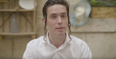 מלך זילברשלג מציג לוק חדש: 'מוזמנים לחסום אותי'
