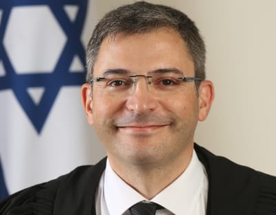 מטפלת שתקפה תינוק תרצה עבודות שירות בלבד