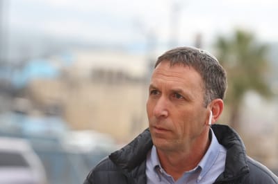 צפו | מתן כהנא חוטף משותפתו לשעבר: "נכשלת"