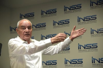 דן חלוץ תוקף: "מי הוא בכלל? טפיל"