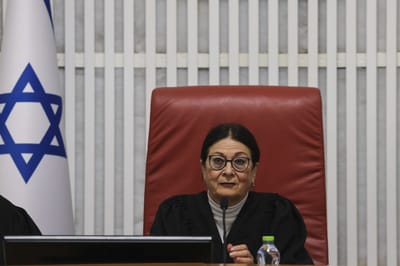 בג"ץ עילת הסבירות: האם הציבור בעד פסילת החוק?
