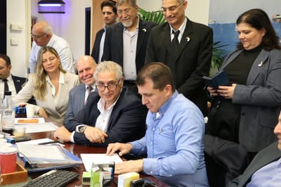 צפו: התגובה הסוערת של בלינקוב להפרטת נמל חיפה