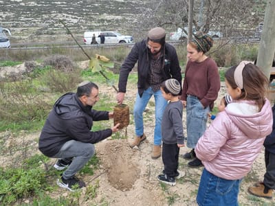 יעל שבח: "להכות שורשים באדמה זו התשובה לרצח"