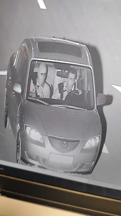 תיעוד הפיגוע: מתקרב, יורה כדור ונתקל במעצור