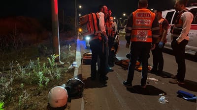 פעולות החייאה ברוכב אופנוע שהחליק בחריש