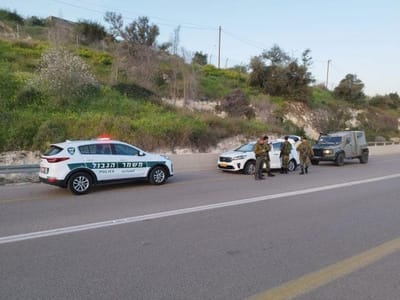 השוטרים אחרי המעצר (דוברות המשטרה)
