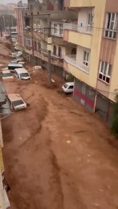 אחרי רעידת האדמה: שיטפונות כבדים בטורקיה