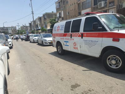 חשד לרצח כפול: גבר ואישה נמצאו עם סימני דקירות
