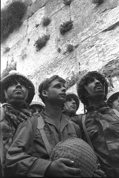 כמו הצנחנים, עם ישראל כולו נשבע אמונים לירושלים