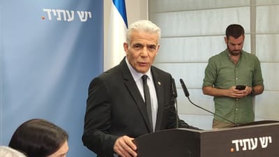 לפיד לשאלת סרוגים: "מה הייתי עושה אחרת? הכל"