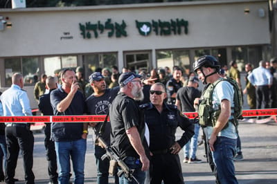 התפללו לרפואת הפצועים מפיגוע הירי בעלי
