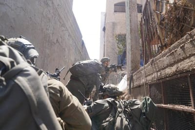 10 מחבלים חוסלו; הופעל נוהל 'סיר לחץ' על מסגד