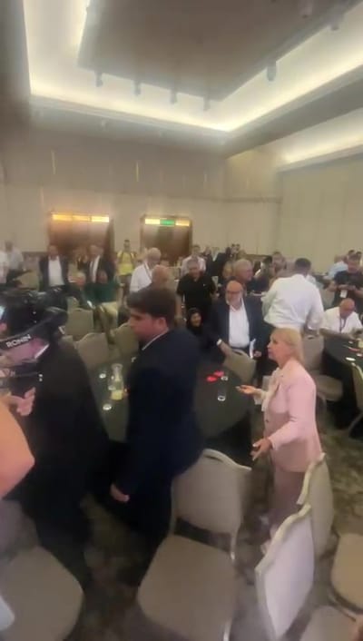 שוב: מפגינים פוצצו כנס של שמחה רוטמן