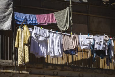 מדור גרושים | לצאת מארון הכביסה