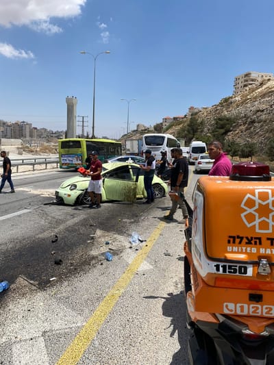 פצוע בינוני בתאונה סמוך למעלה אדומים