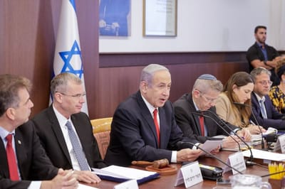 נתניהו תוקף: "הסרבנות מנוגדת לדמוקרטיה ולחוק"