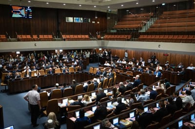 בהצבעה הסופית: האופוזיציה נטשה. צפו