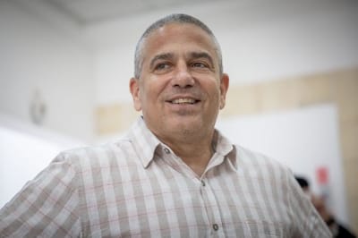 ינון מגל מגיב לסערה בערוץ 14: "לא יחזרו לערוץ 12"