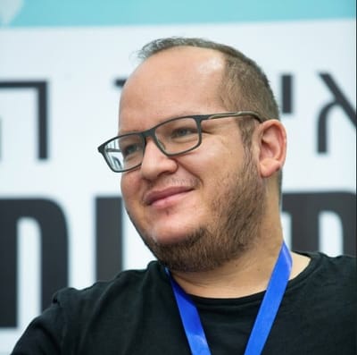 חיים לוינסון התכתב עם נער גבעות בשבת; כך זה נראה
