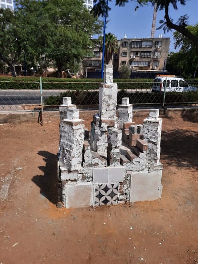 מצבה בחצר: תושב יבנה נעצר בחשד לתקיפת אשתו