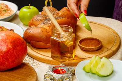 החגים בפתח: למה להתבשל אם אפשר לבשל?