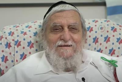 'יש לי 100 מליון שקל, אבל אני לא יכול לשתות כוס מים'