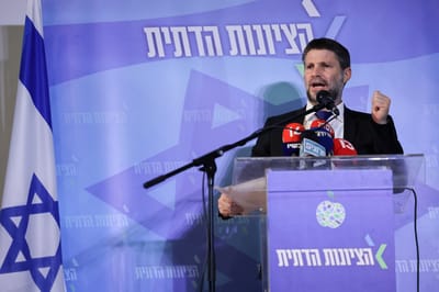 תומך ברשימת הציונות הדתית בעיר. בצלאל סמוטריץ'