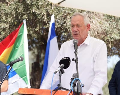 גם גנץ נשבר: מגנה את האלימות בתל אביב