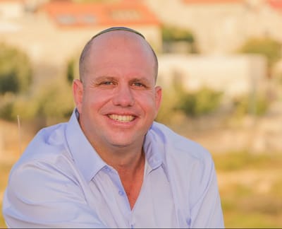 ירון רוזנטל מגיב לנאמן: "עדיף לנהל ויכוח ענייני"
