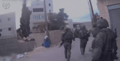 כוח מסתערבים פשט על בתי מבוקשים בחיזמא | צפו