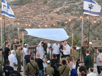 צפו: בצל השכול והאבידות; חתונה נערכה ביישוב הסרוג