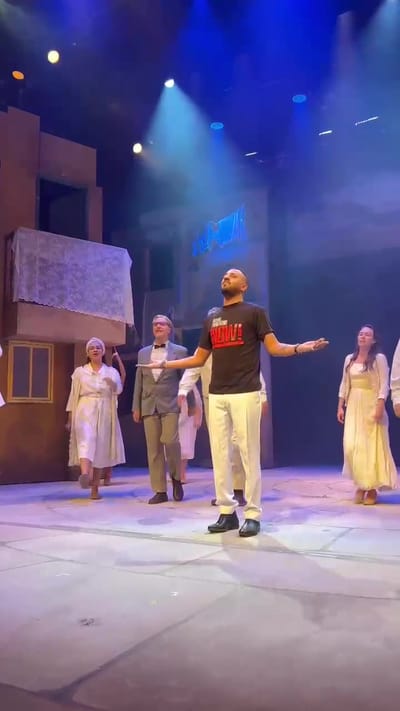 למען החטופים: כך עלה איתי לוי על בימת "קזבלן" | צפו