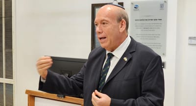 אנגלמן: נבחן את האחריות האישית של הדרג המדיני