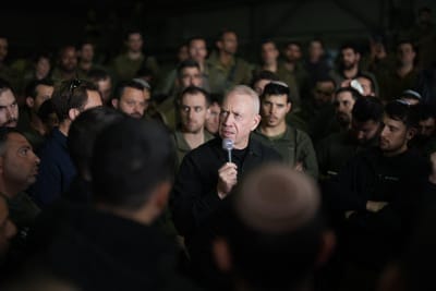 גלנט: "מתקיים משא ומתן לשחרור חטופים"