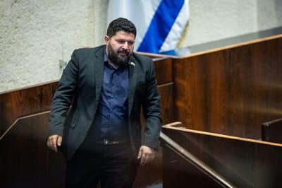 אלמוג כהן דורש את חשיפת המתחזה: 'לא ארפה'